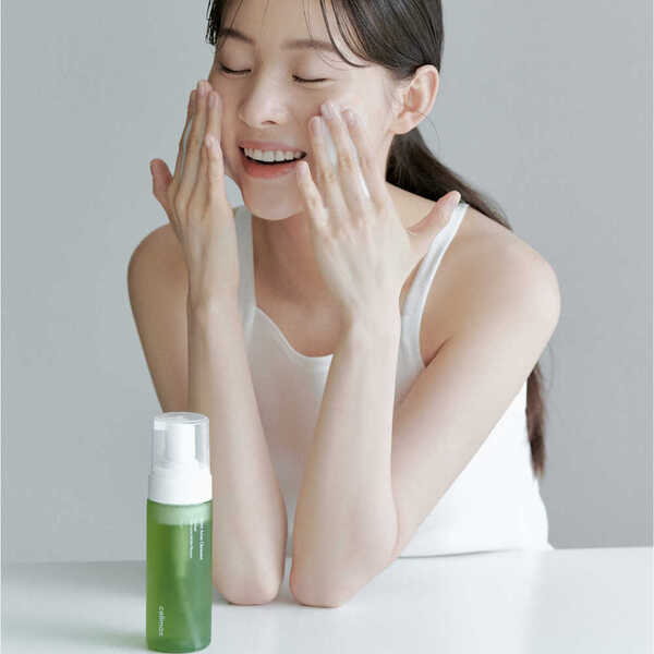 Celimax noni acne bubble cleanser 155ml (British brand)
