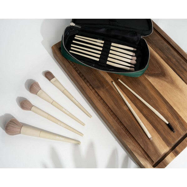 So Eco Flawless 12 Piece Brush & Bag Set - British product