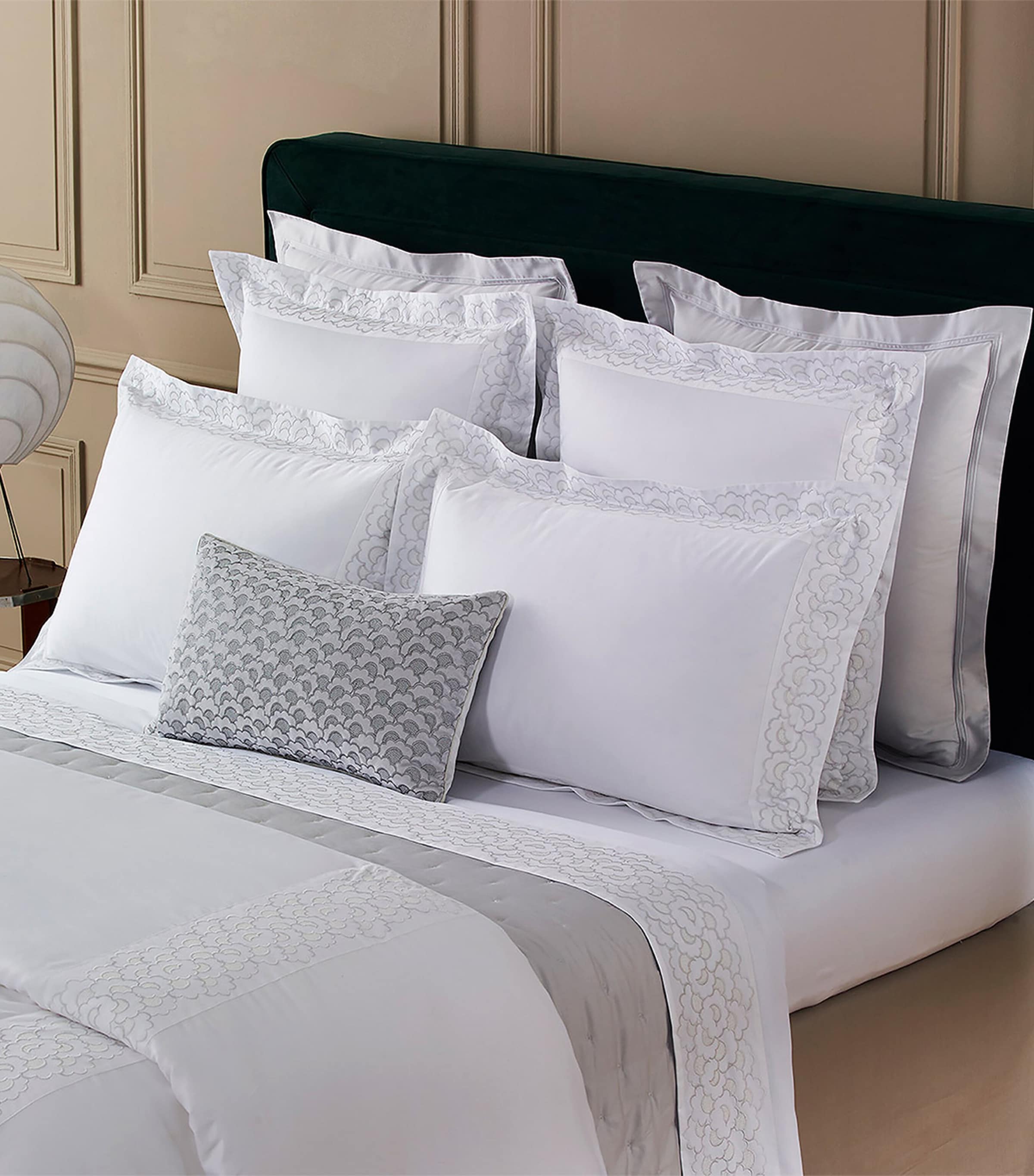 Yves Delorme Festons King Oxford pillowcase 54cm x 94cm (British brand)