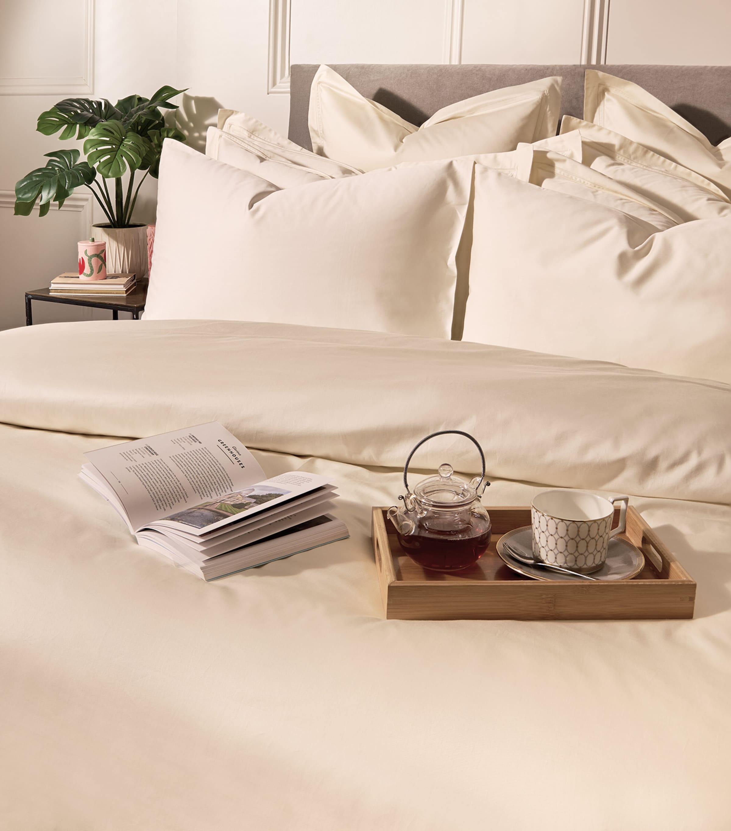 Harrods of London Super King flat sheet 270x300cm, UK version