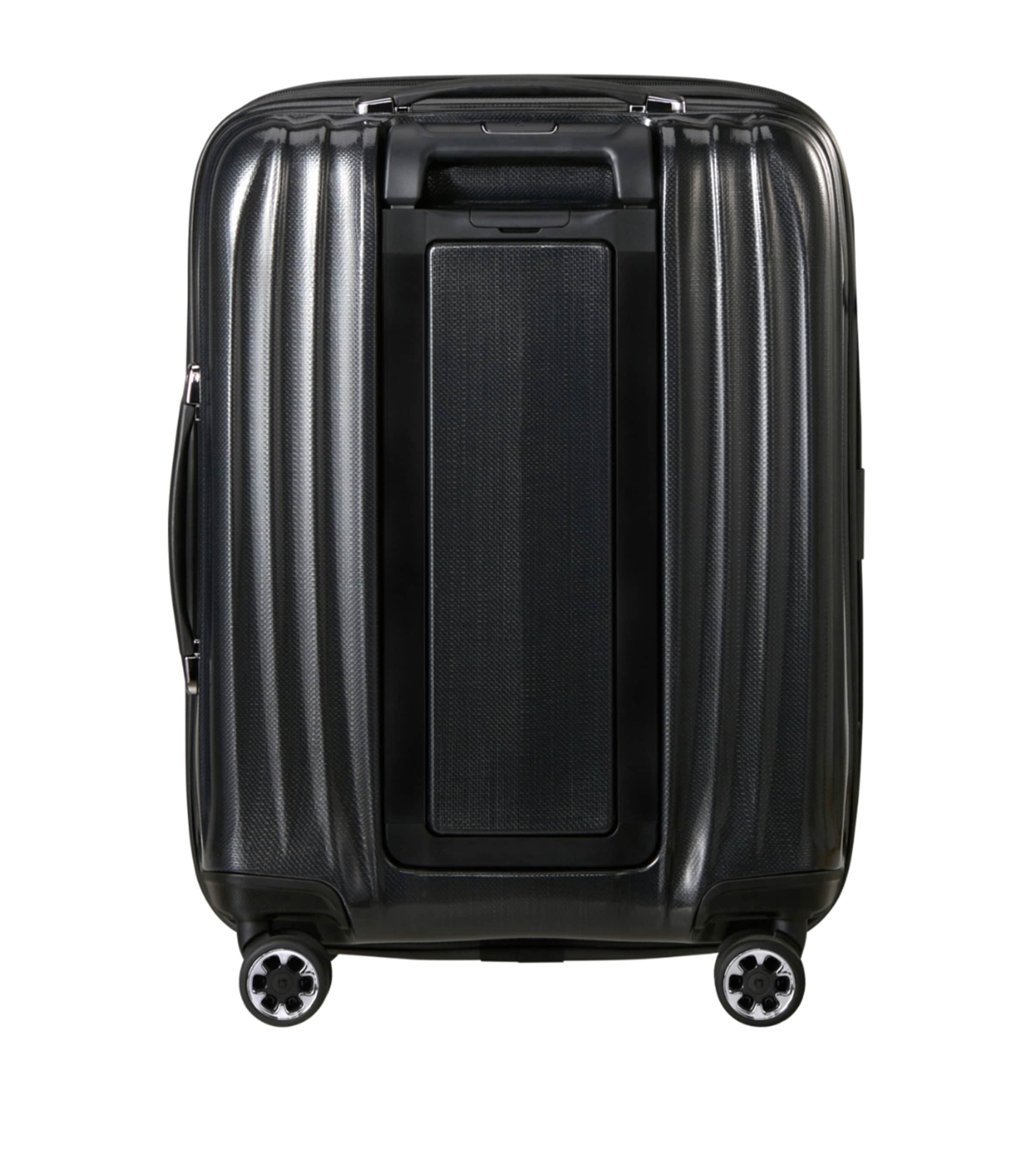 Samsonite Nexis expandable spinner 55cm suitcase (British brand)