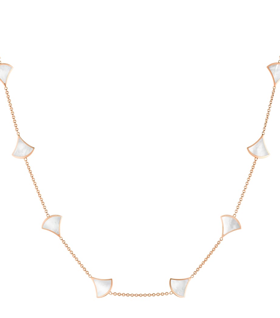 Bvlgari Divas' Dream necklace rose gold mother-of-pearl (British brand)