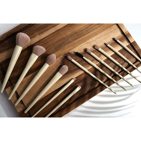 So Eco Flawless 12 Piece Brush Set GOODS Superdrug   