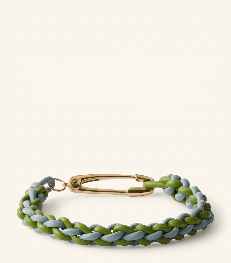 Bracelet tressé en cuir Prada finition cuir tressé, version UK
