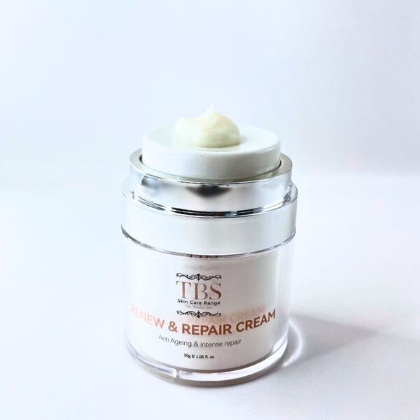 TBS Renew & Repair Face Cream 30g GOODS Superdrug   