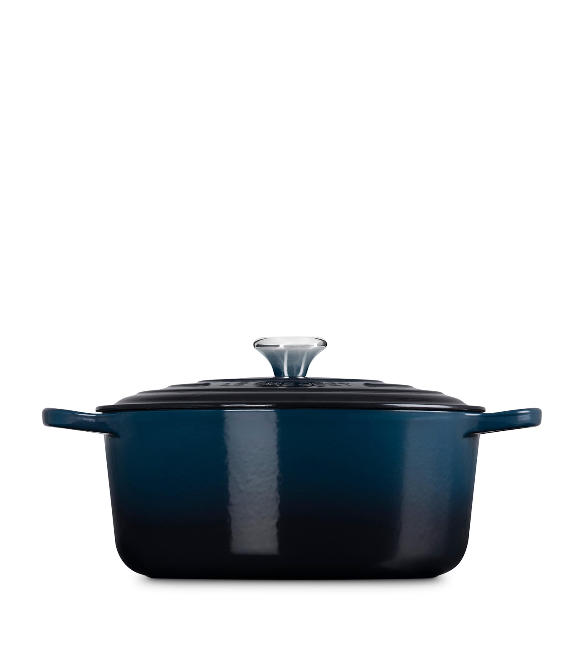 Le Creuset round casserole dish 28cm, UK version