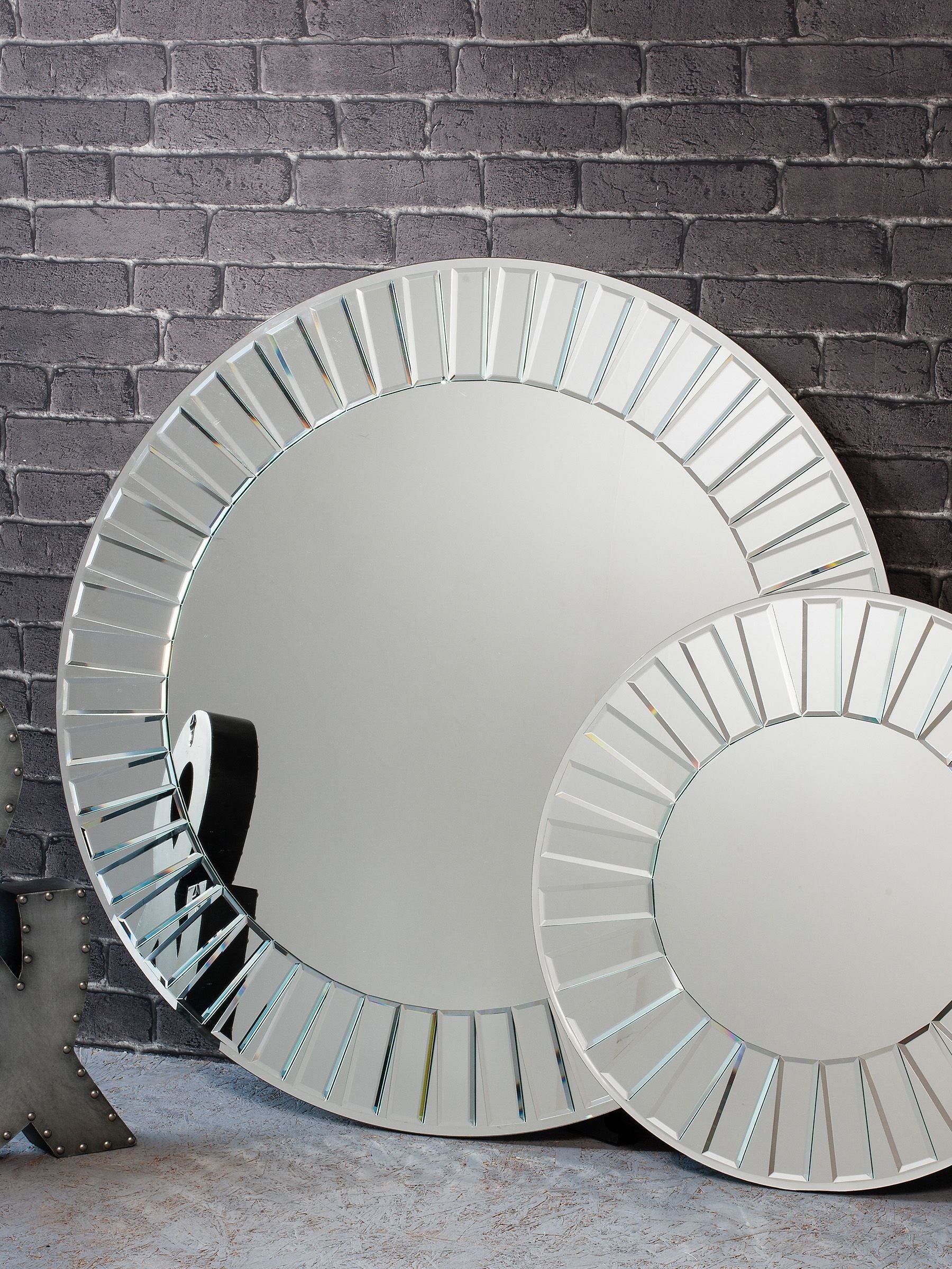 Gallery Home round mirror Silver Hooper 90cm, UK version