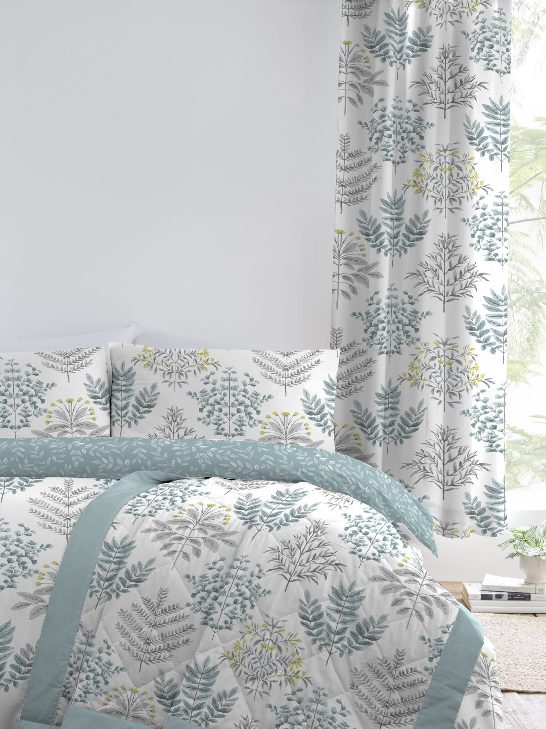 Dreams & Drapes Blue Emily bedspread (British brand)