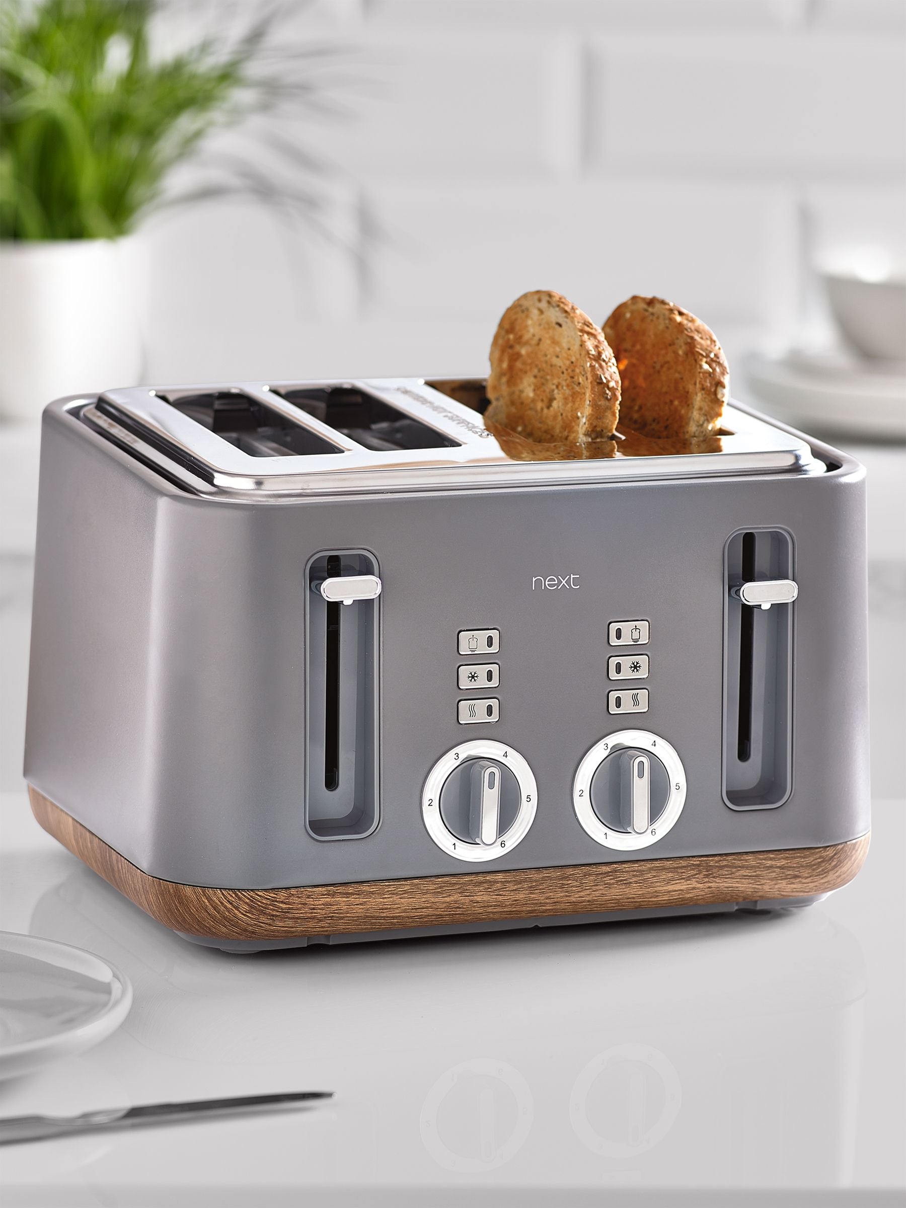 Grey Bronx 4 Slice Toaster
