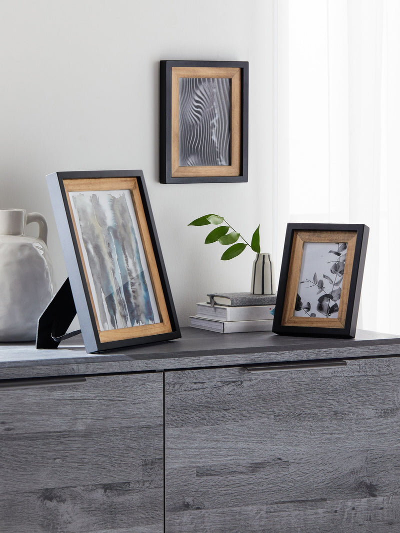 Bronx black wood photo frame - British product