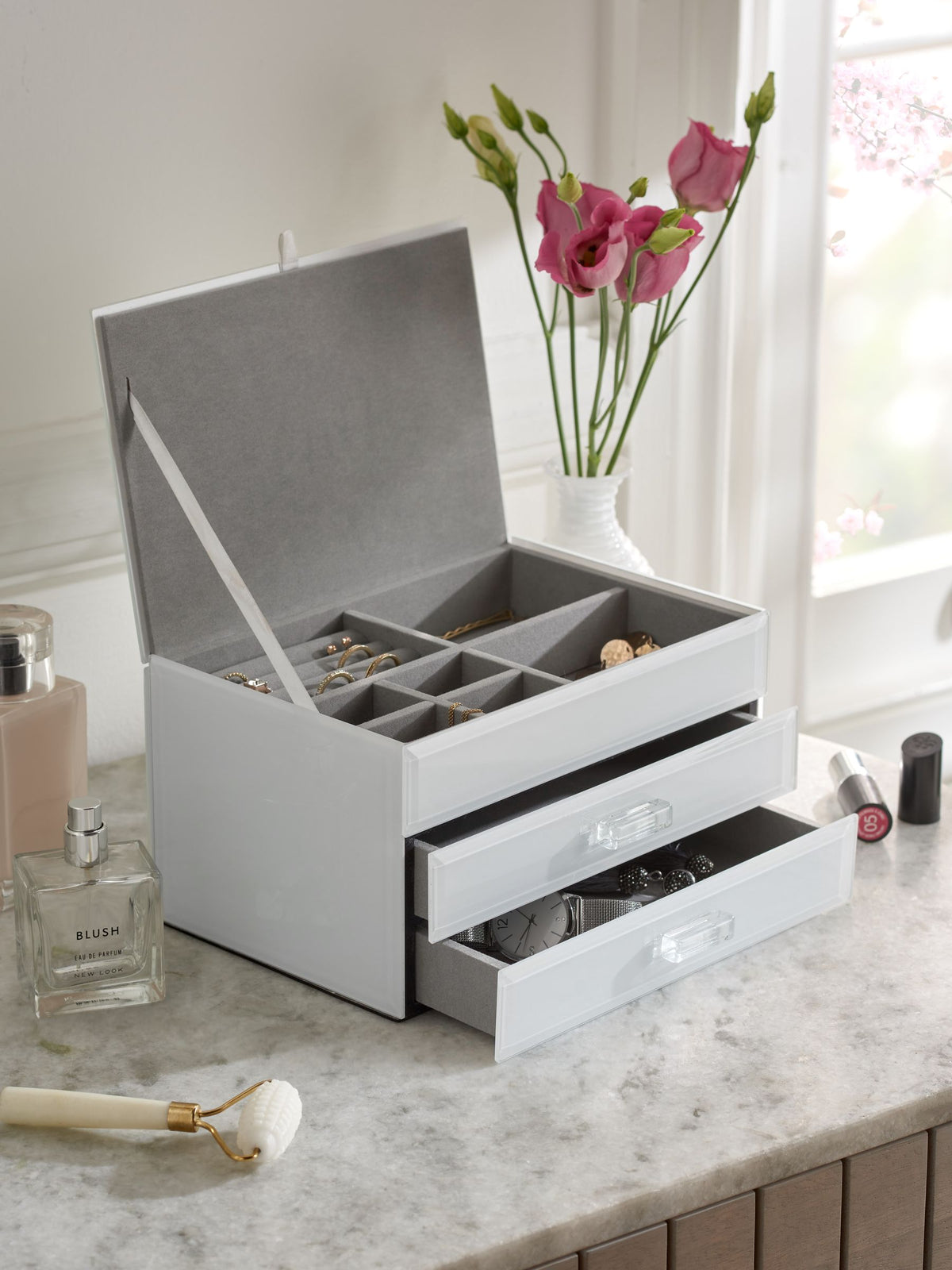 White Sloane jewellery box (British brand)