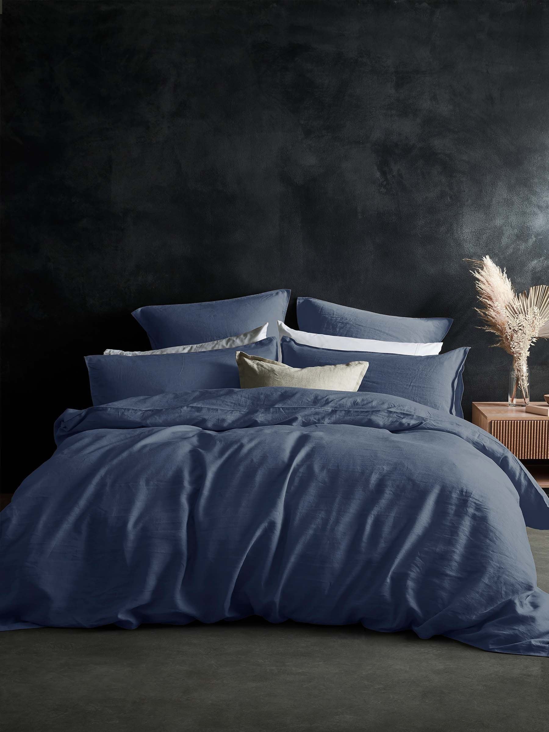 Lazy Linen blue washed fitted sheet, UK version