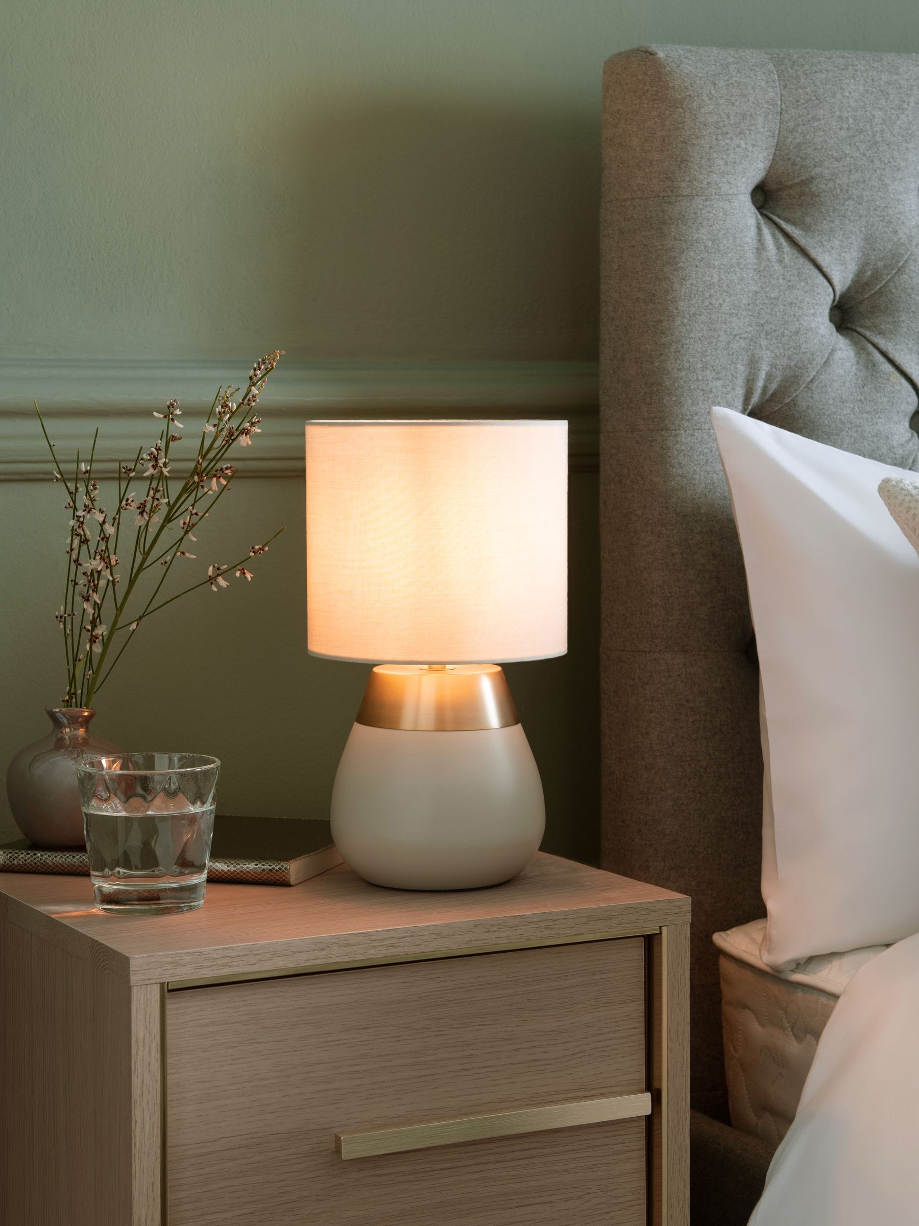 Champagne Gold Kit Table Lamp
