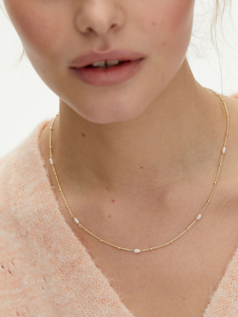 Oliver Bonas white pearl detail gold plated Mila chain necklace, UK version