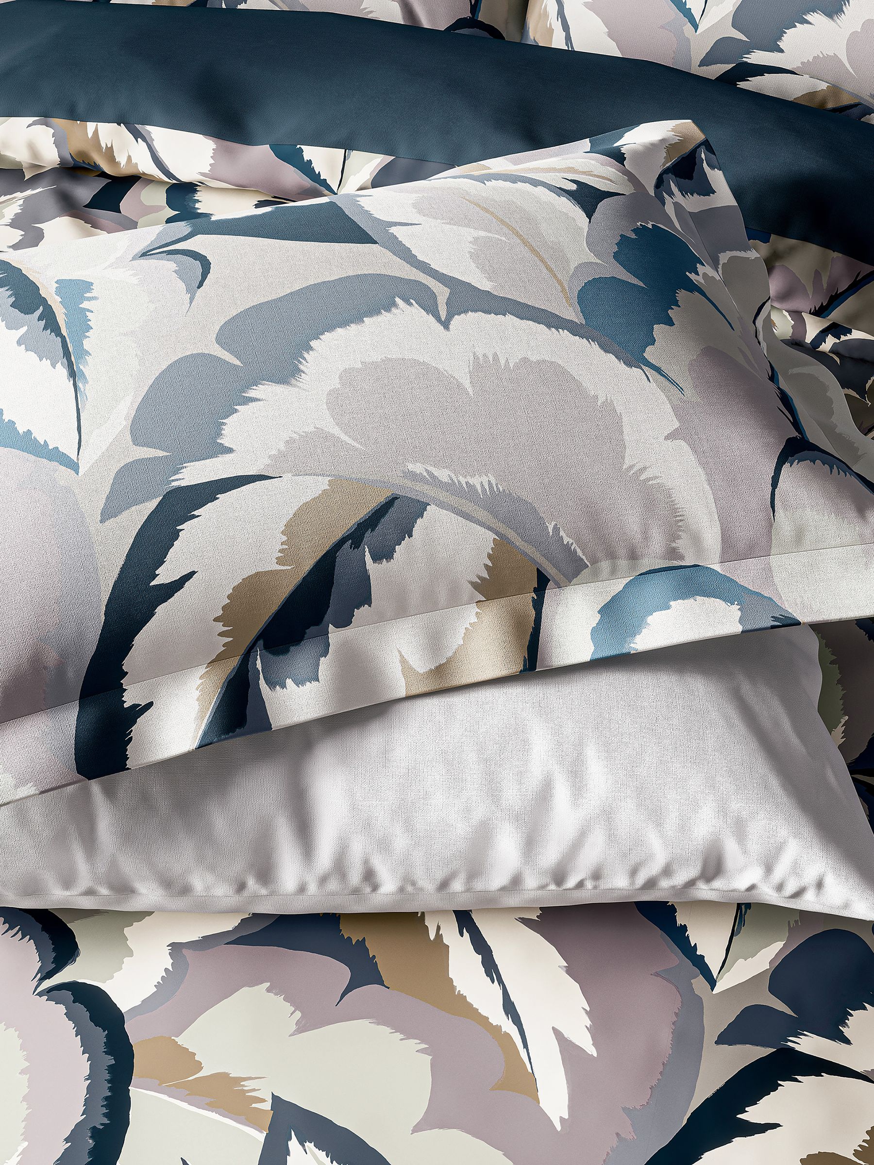 Harlequin Cornflower Calathea duvet cover and pillowcase set, UK version
