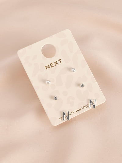 Next Silver Tone Initial Stud Earrings Multipack – Jetzt online bei McGrocer kaufen