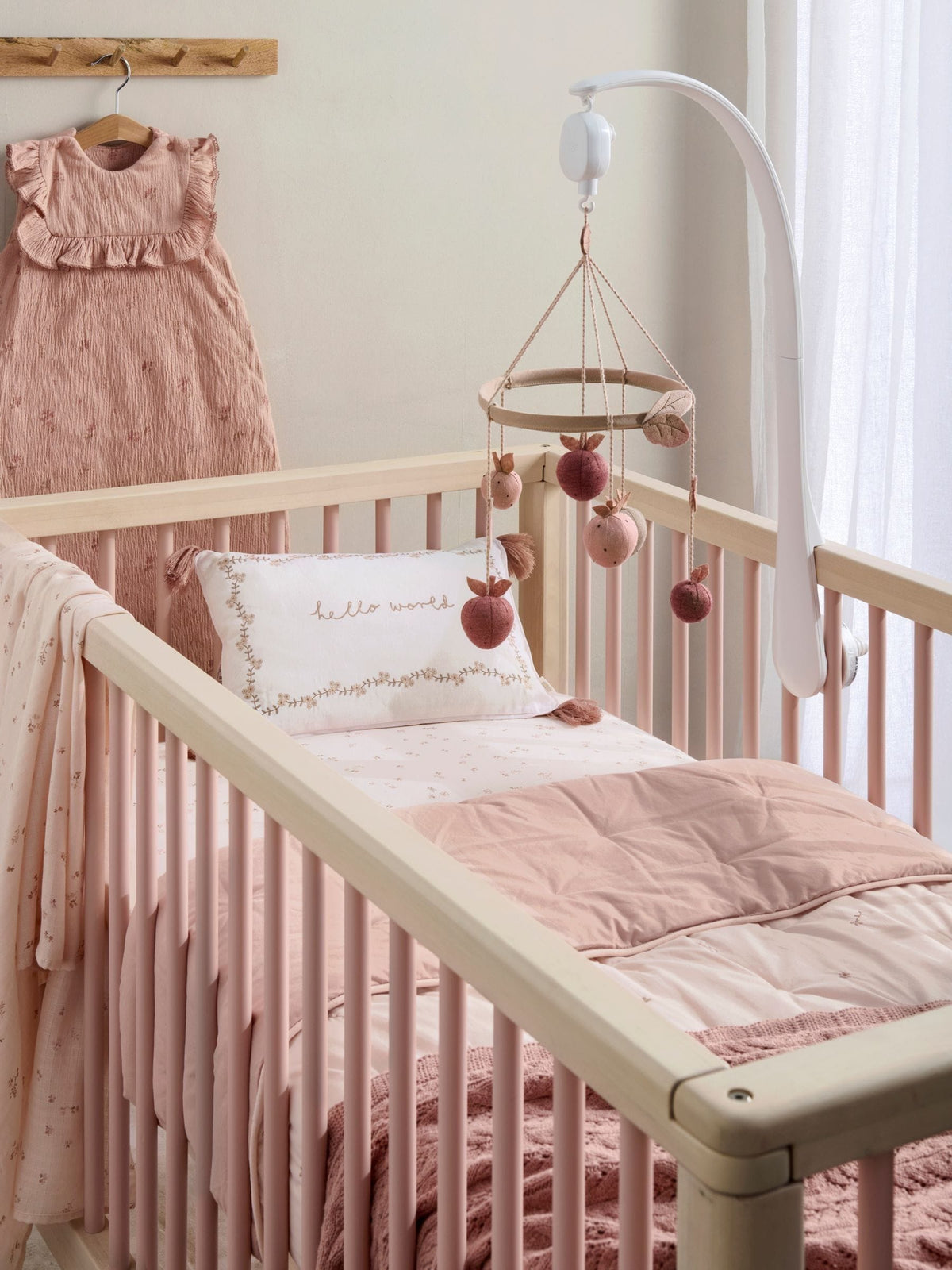 Mamas & Papas Welcome To The World Wildflower 3 Tog Reversible Quilt Cot Bed