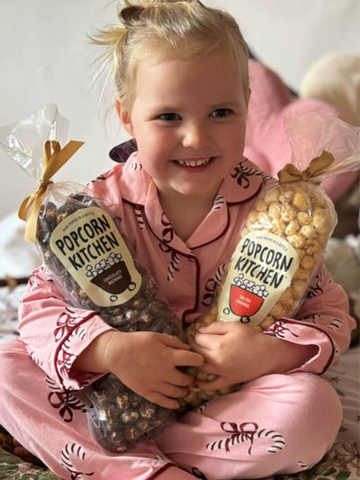 Popcorn Kitchen Gesalzenes Karamell Schokoladenbrownie Popcorn Geschenkstrumpf 460 g