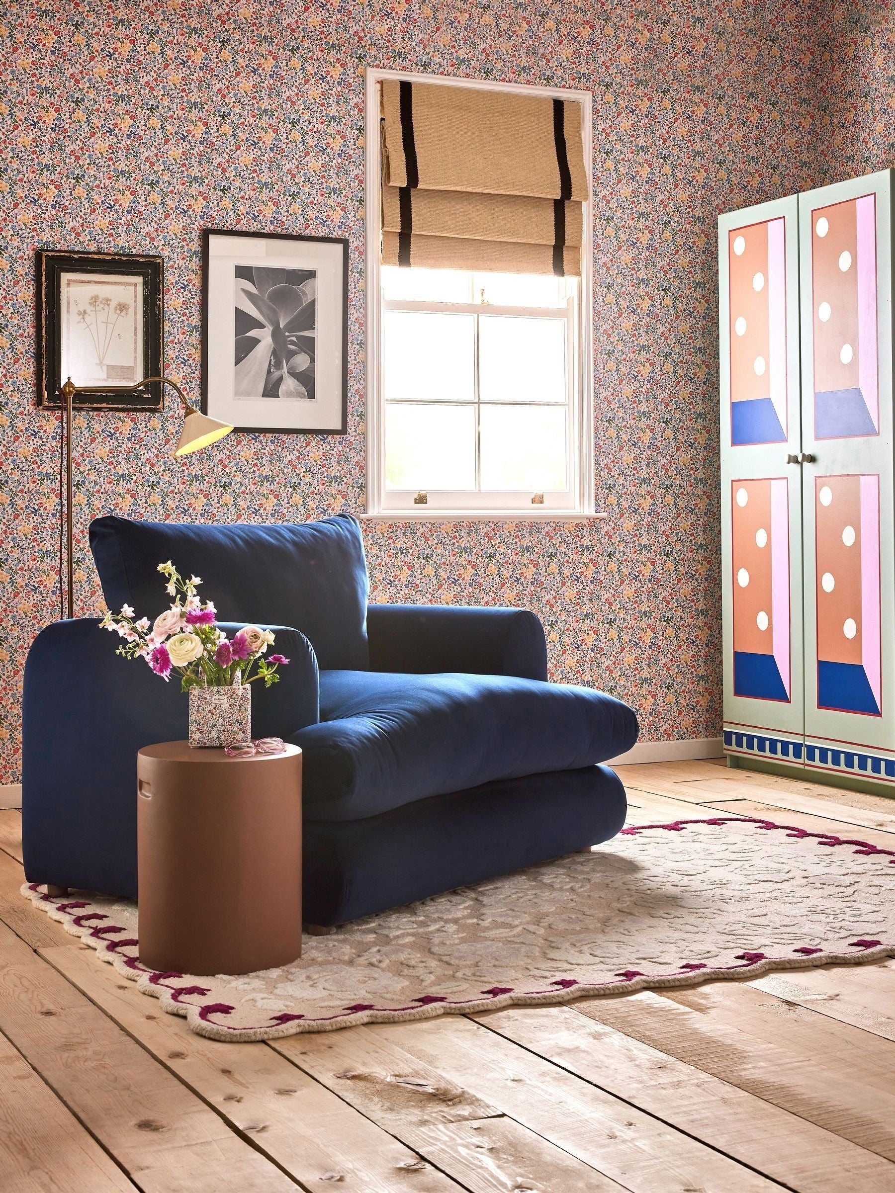 Cath Kidston Day Harmony Ditsy wallpaper 10m, imported from the UK