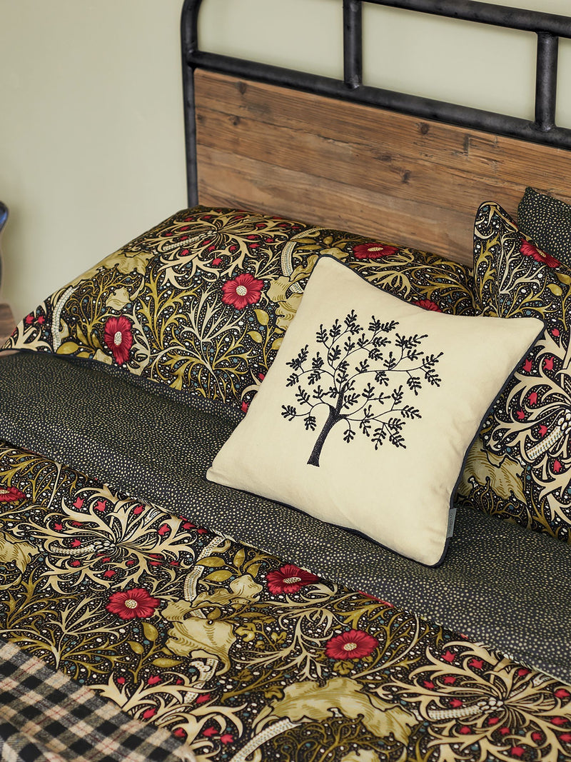 Morris & Co Black Seaweed duvet set, imported from the UK