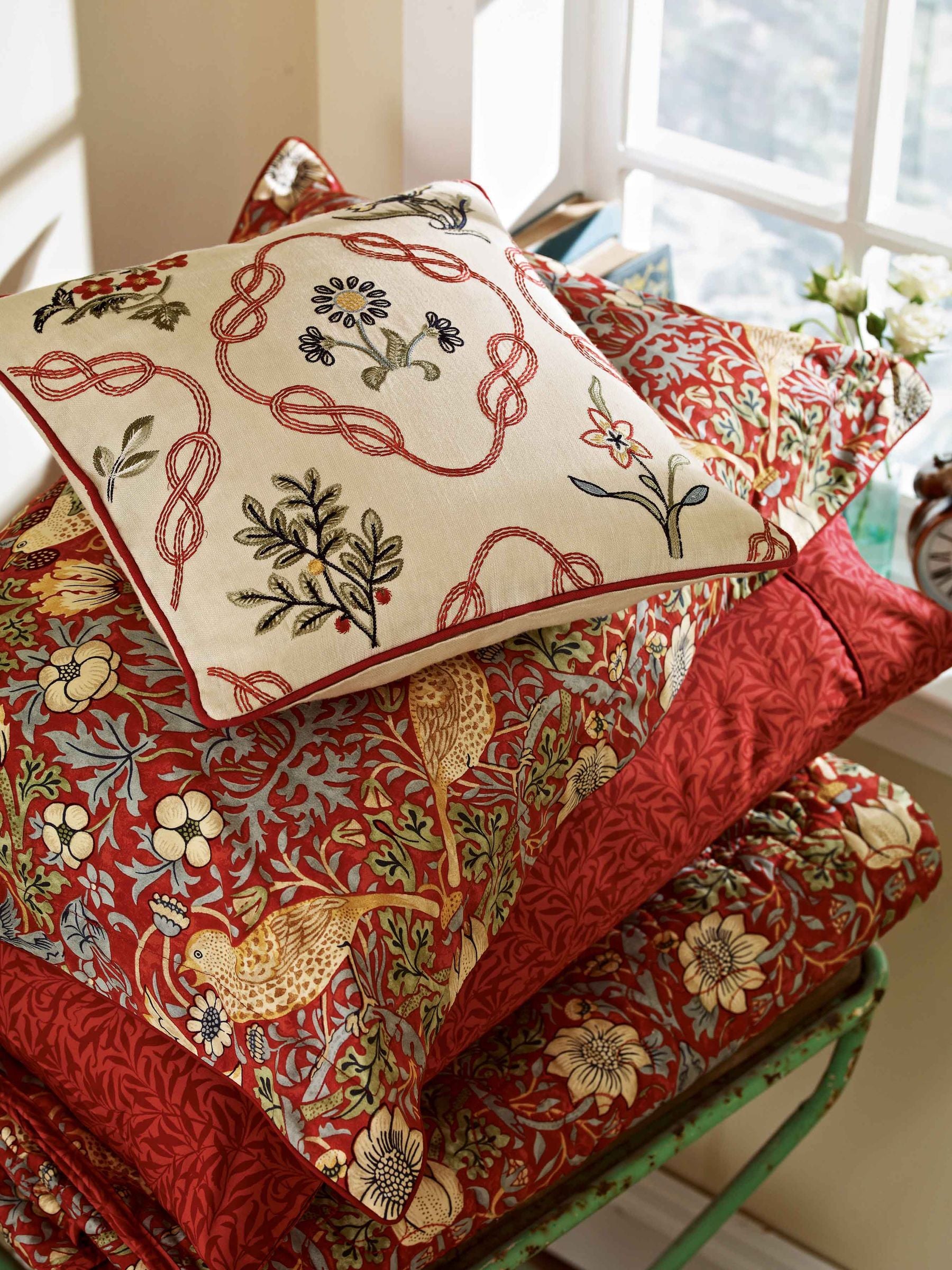Morris & Co Crimson Strawberry Thief duvet cover and pillowcase set, imported from the UK