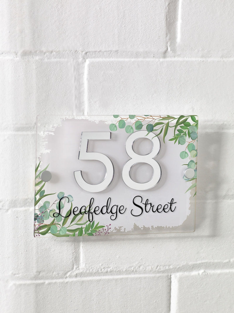 House sign with leaf print and 3D mirror numbers 20x14cm, imported from the UK