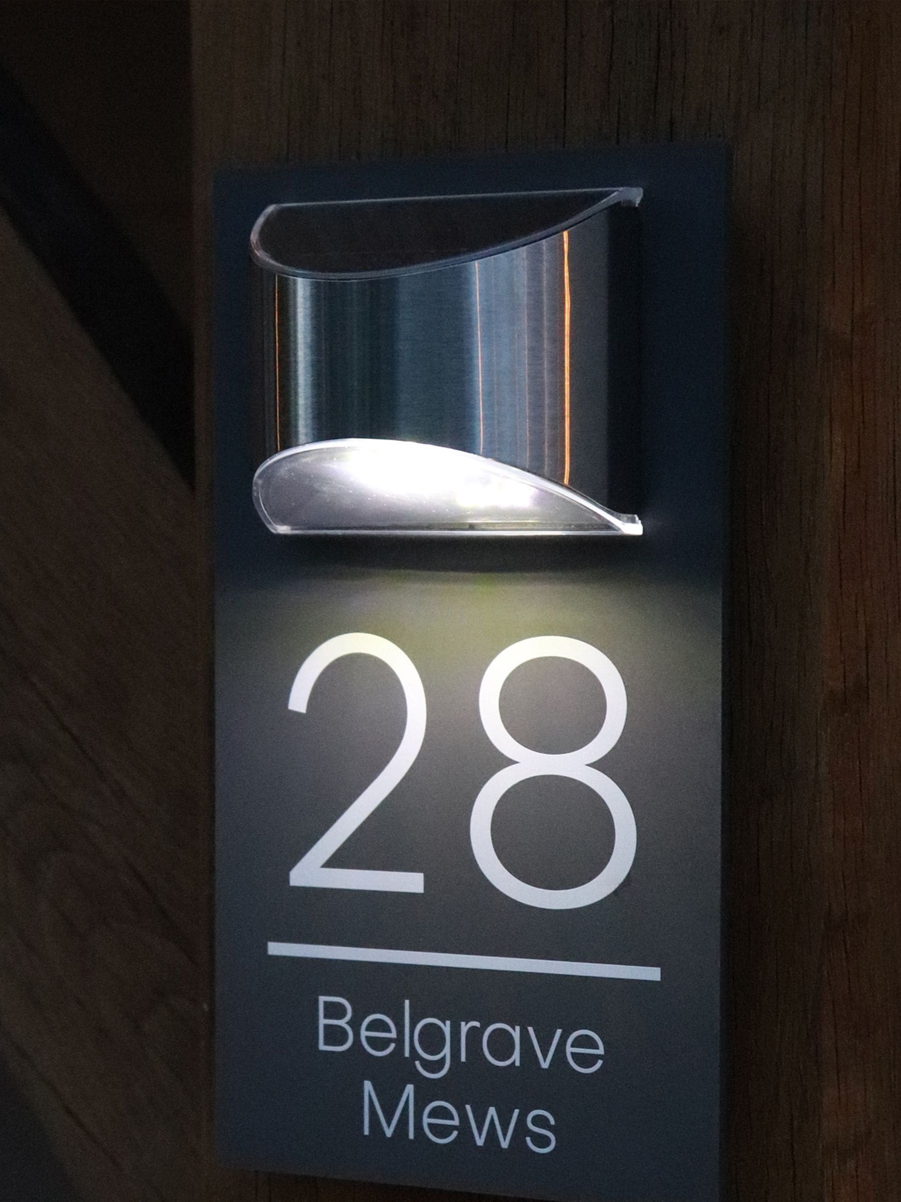 Personalised solar house sign with LED light 25x14cm (British brand)