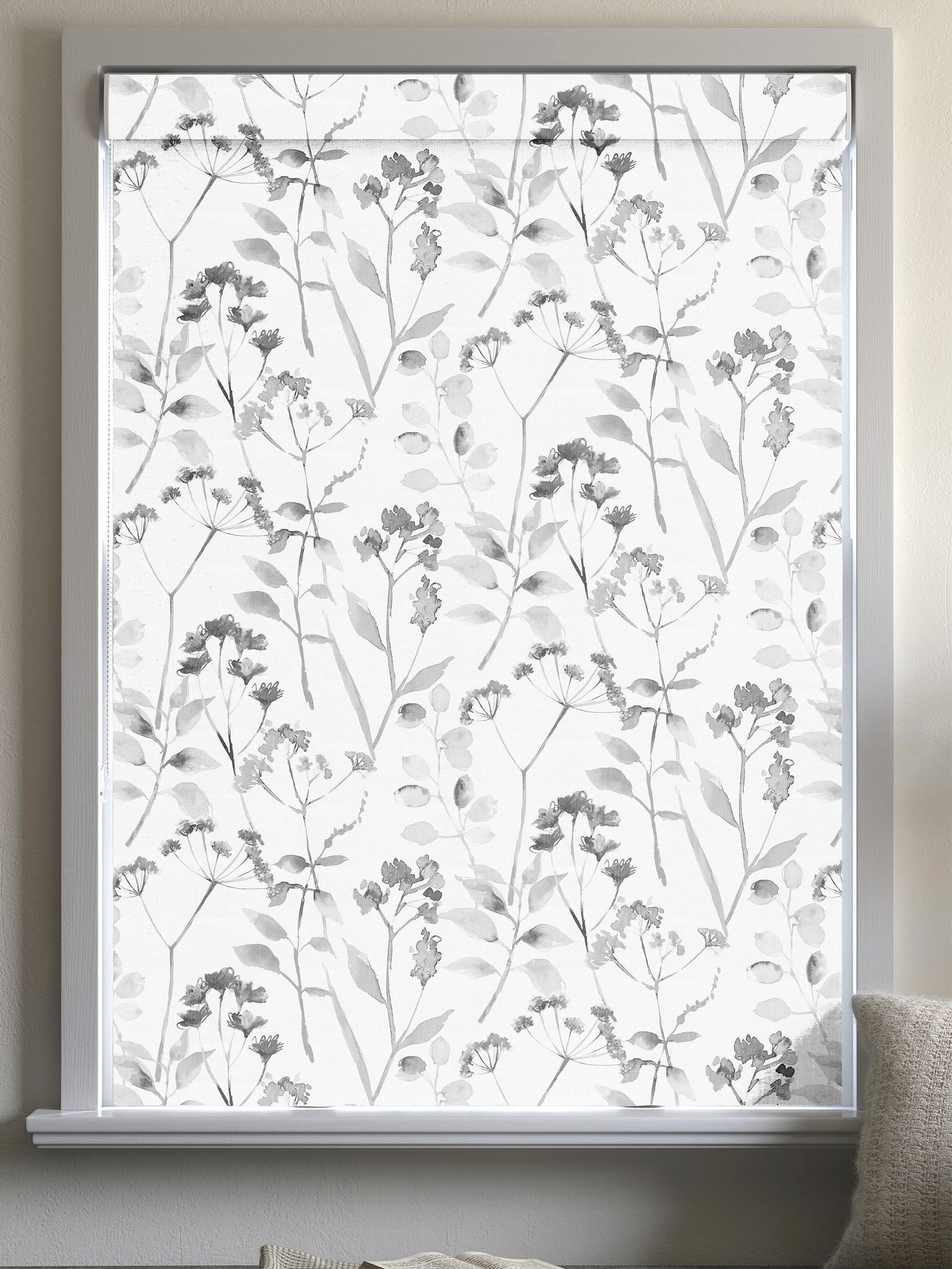 Next Isla Floral roman blind black white 100% cotton - British product