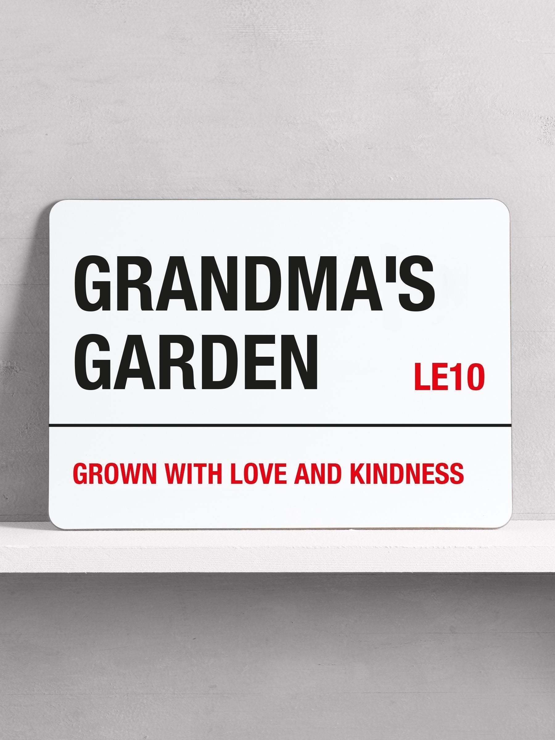 Loveabode personalised man cave white bar sign, UK version
