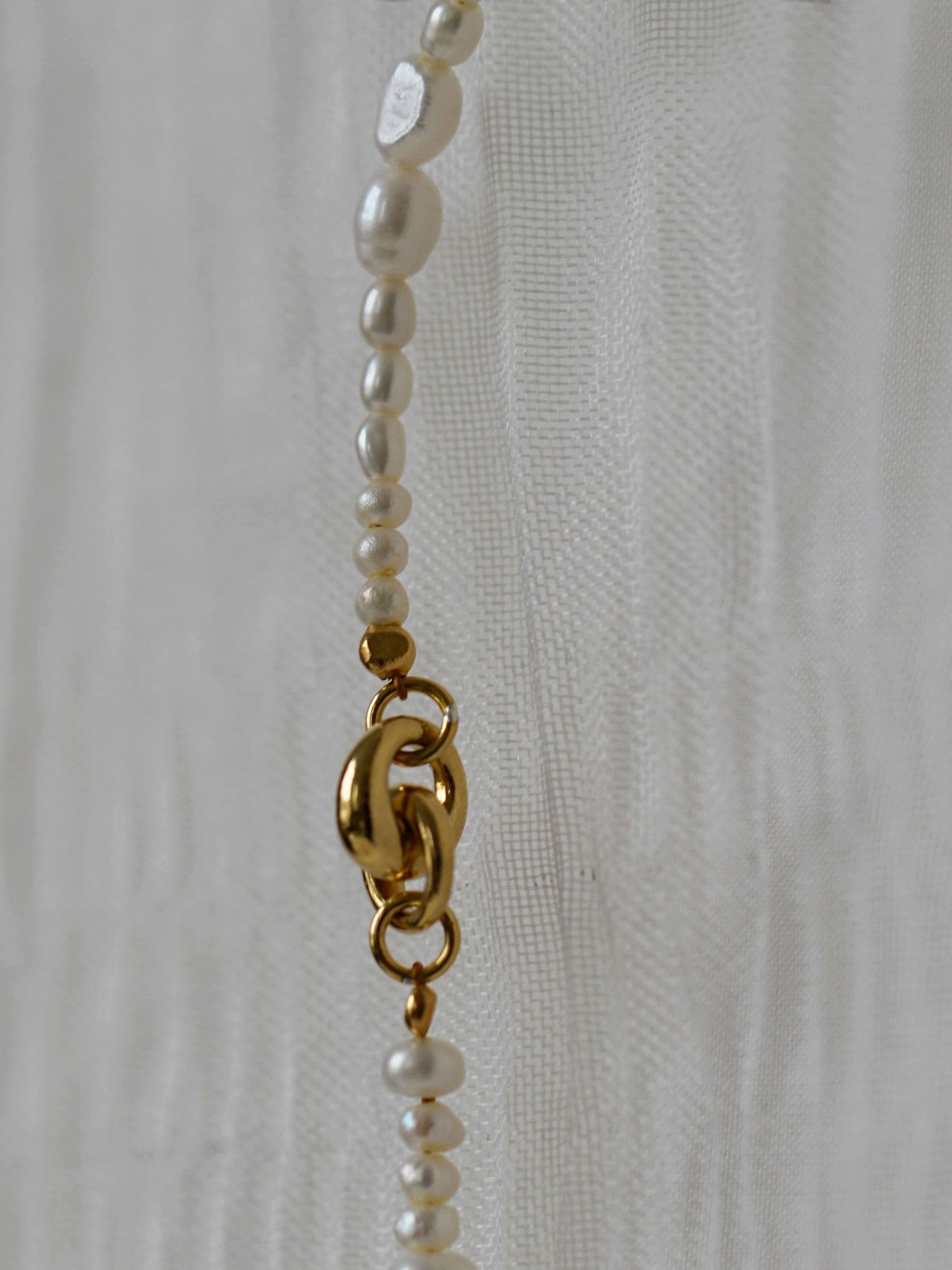 Otiumberg pearl link up necklace with freshwater pearls, imported from the UK