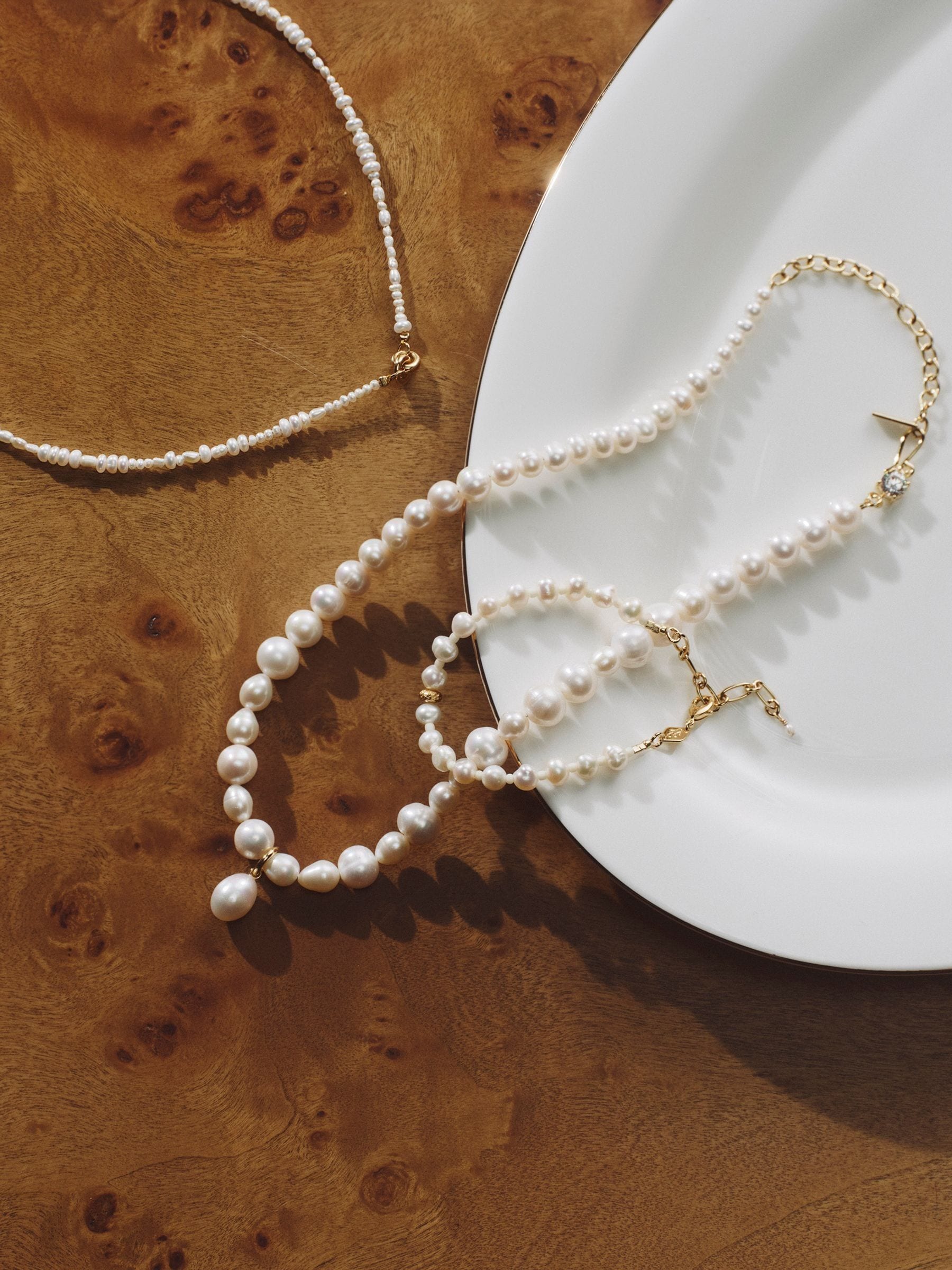 Otiumberg pearl link up necklace with freshwater pearls, imported from the UK