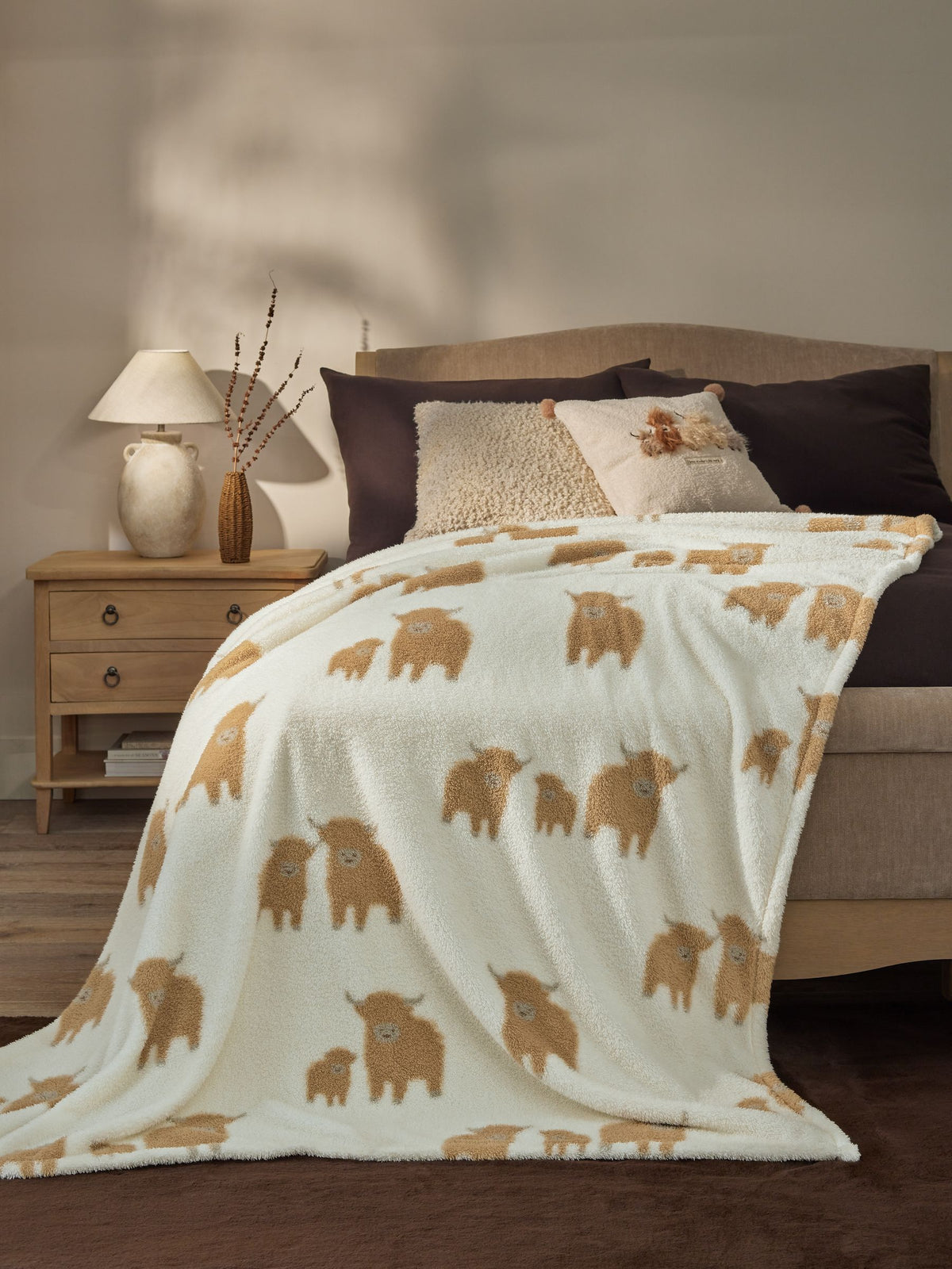Hamish Highland Cow fleece throw natural colours - British product