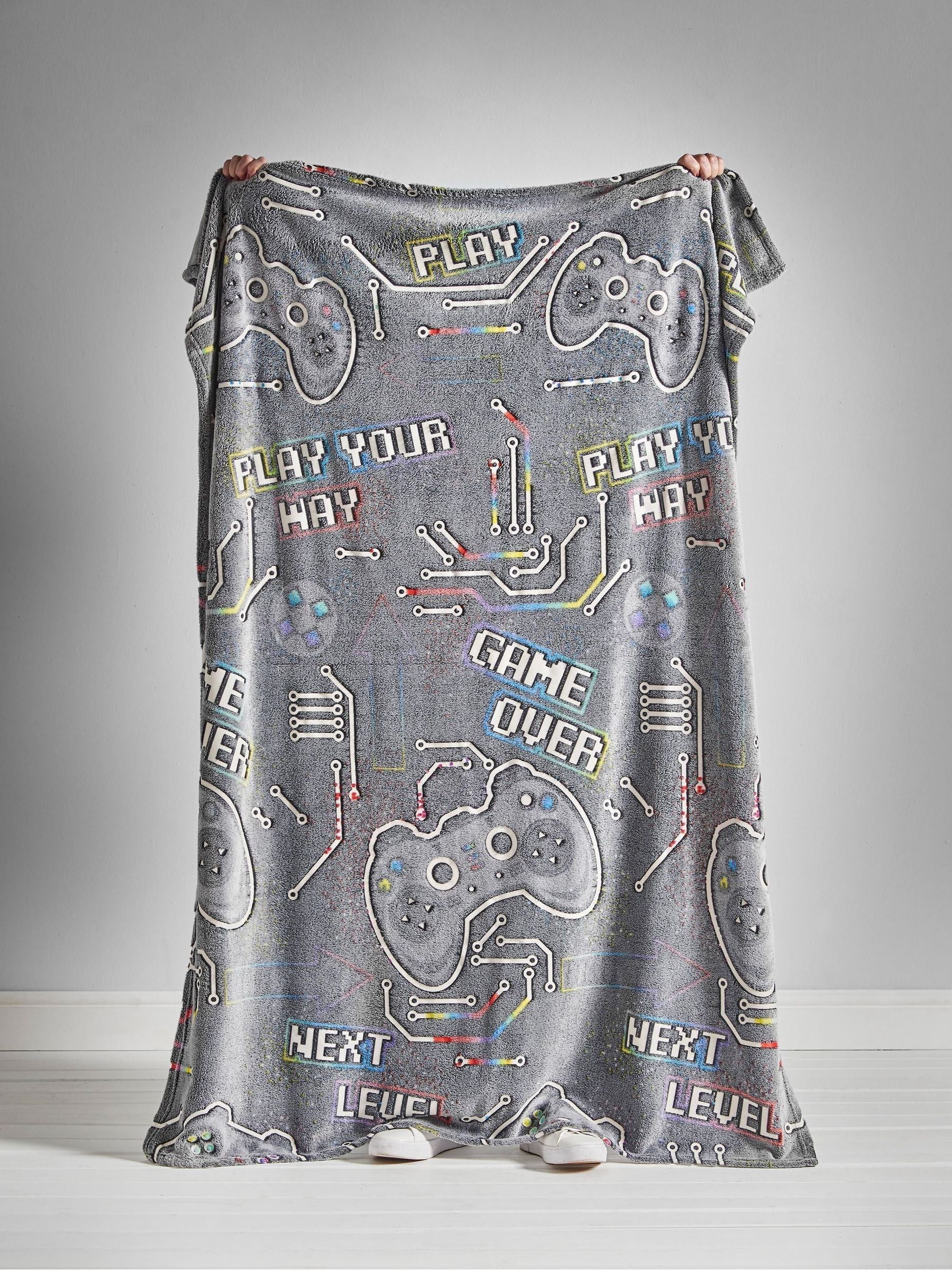 Catherine Lansfield grey glow in the dark fleece throw 130x170cm, imported from the UK