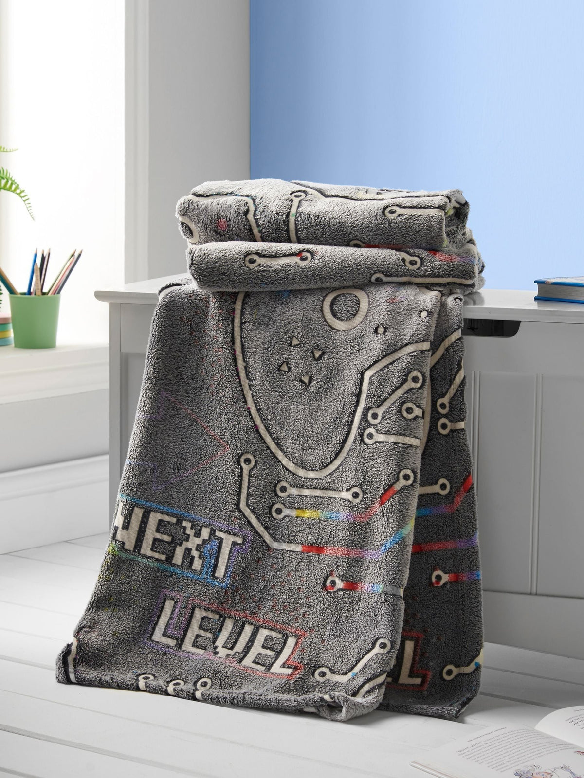 Catherine Lansfield grey glow in the dark fleece throw 130x170cm, imported from the UK