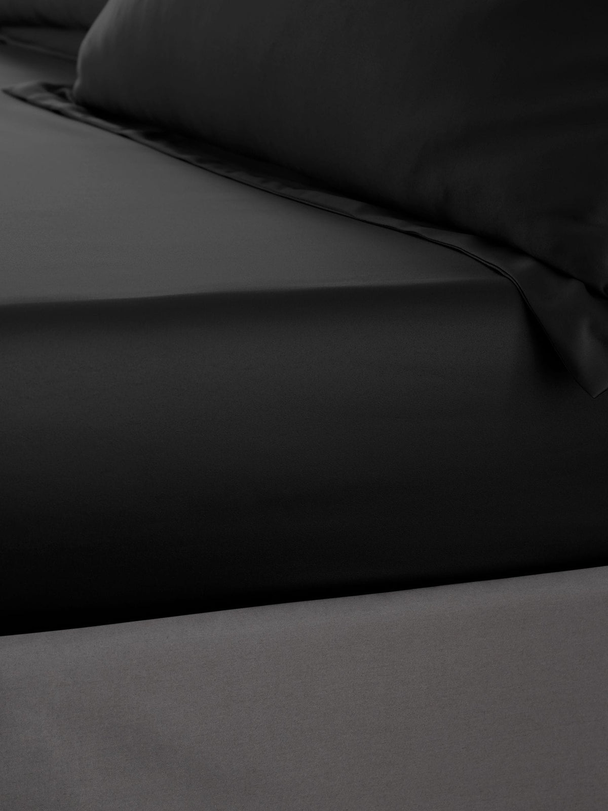 Catherine Lansfield Black Silky Soft Satin Fitted Sheet