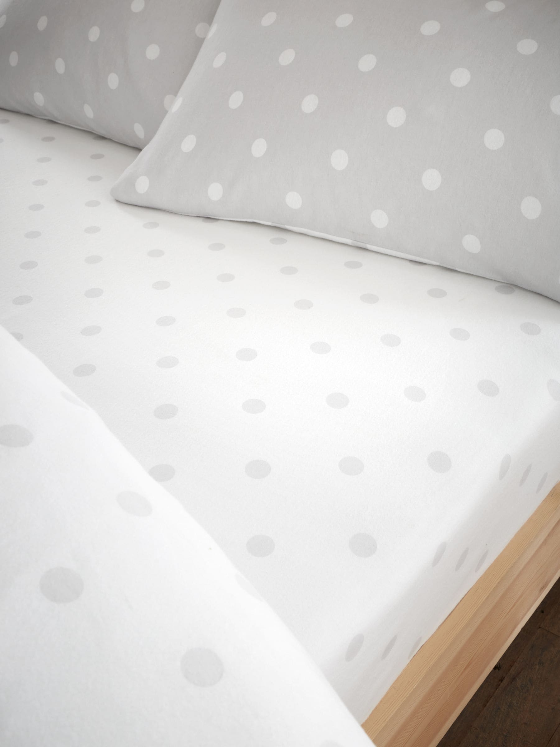 Catherine Lansfield silver grey polka dot brushed cotton fitted sheet - British product
