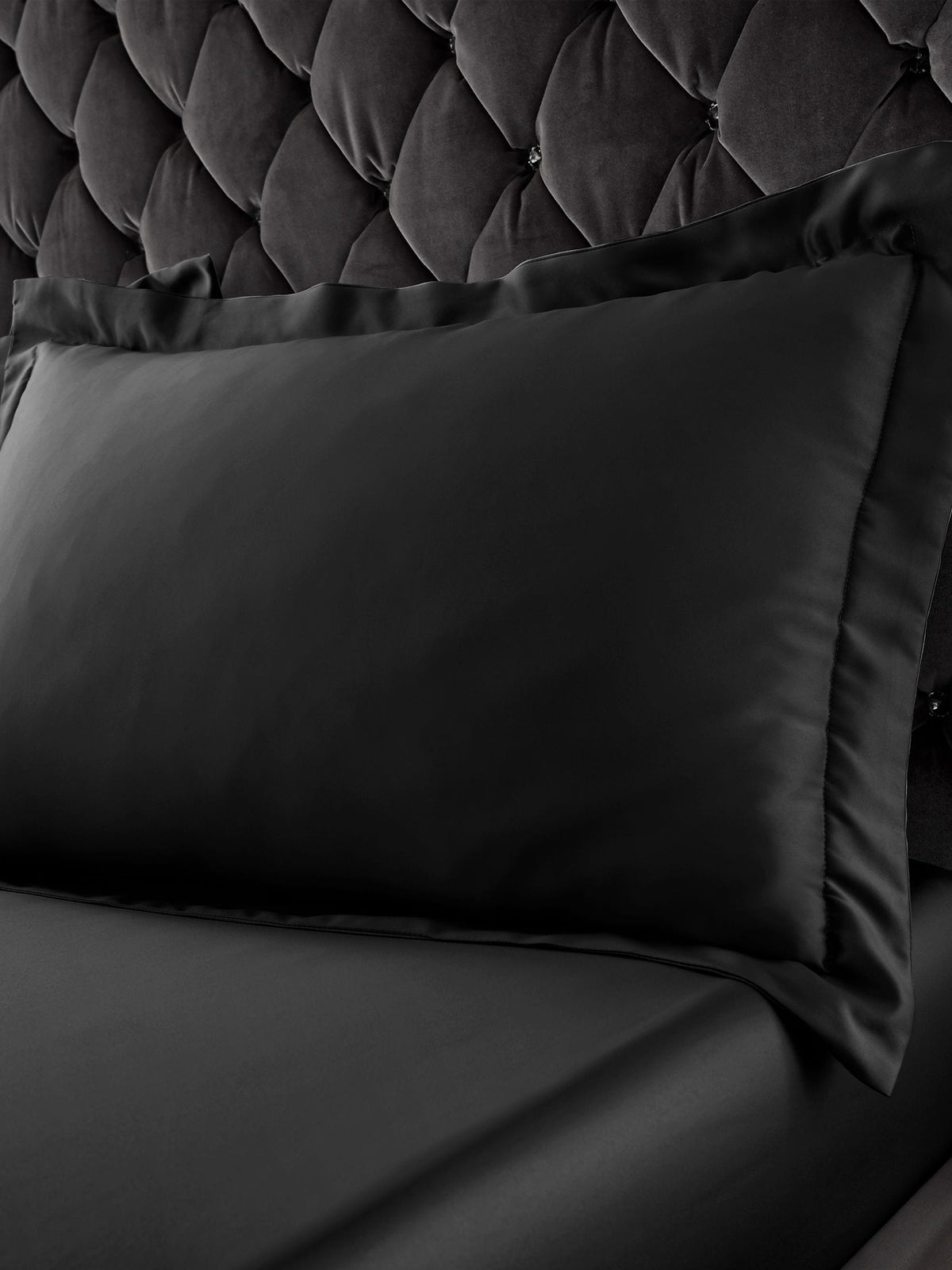 Catherine Lansfield black satin oxford pillowcase pair 50x75 cm, UK version