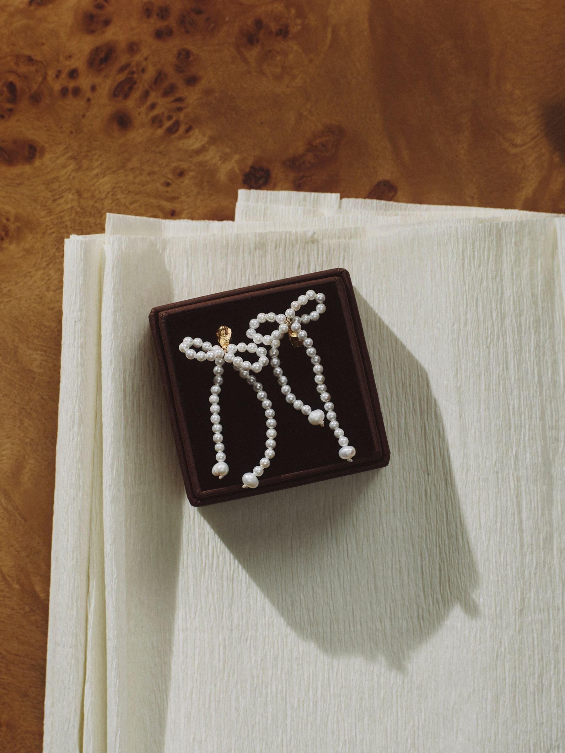 Hermina Athens gold plated Fedra pearl earrings - British product