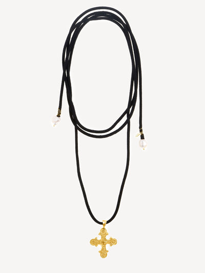 Collier pendentif croix plaqué or avec étoiles en zircone et cordon en daim