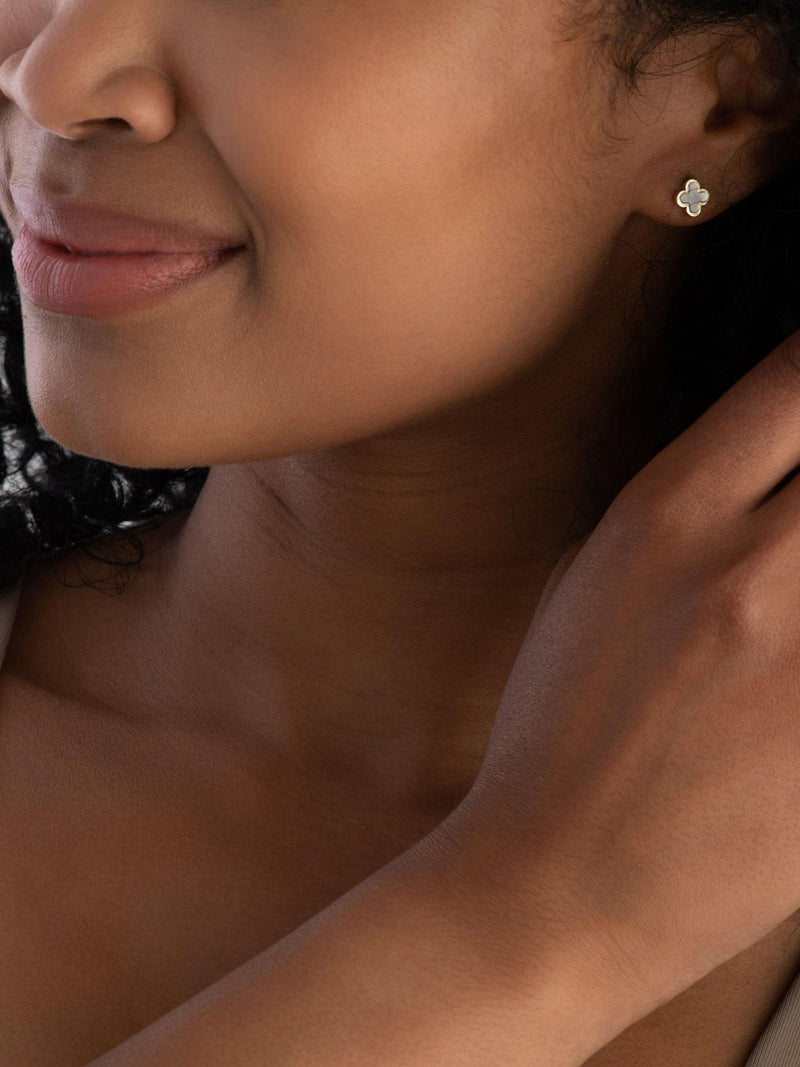 Beaverbrooks 9ct gold mother of pearl clover stud earrings, UK version