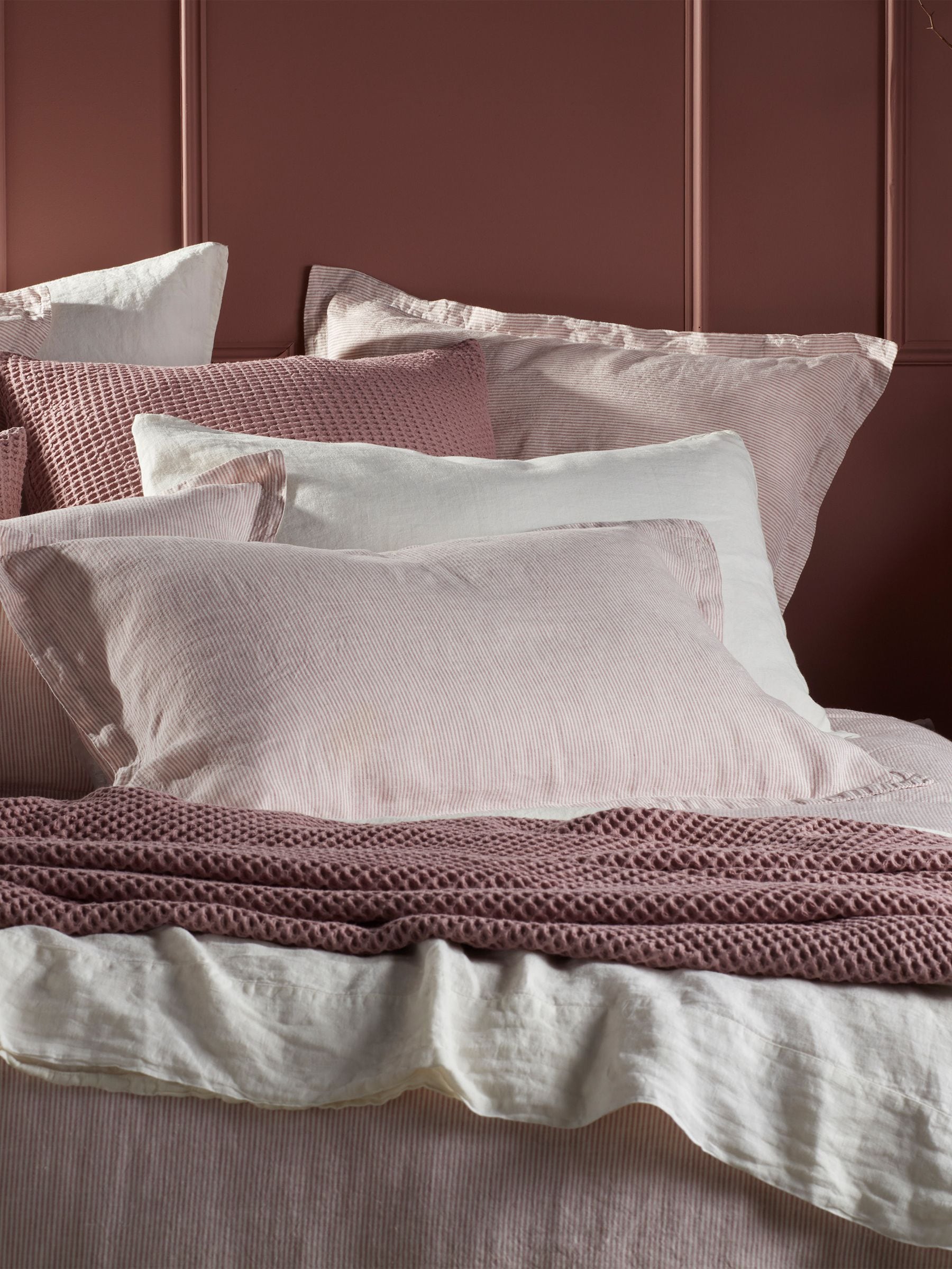 Secret Linen Store linen pillowcase with stripe pattern, standard size, imported from the UK