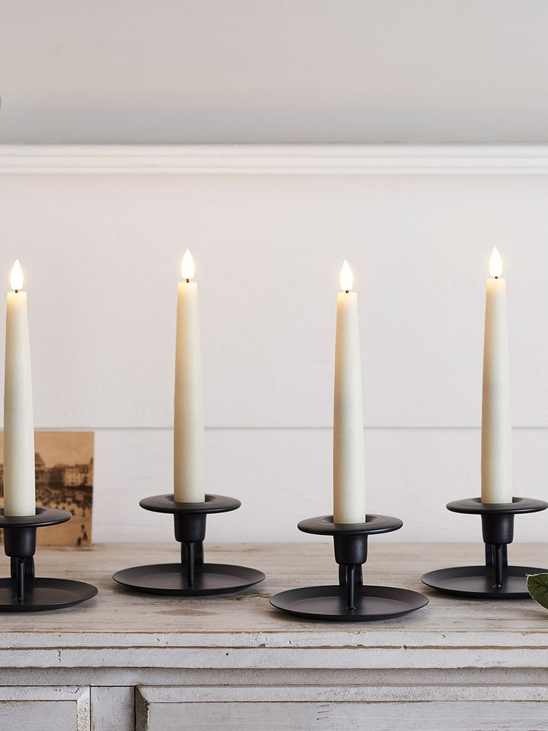 Lights4fun Ivory TruGlow LED taper candles 17cm, UK version