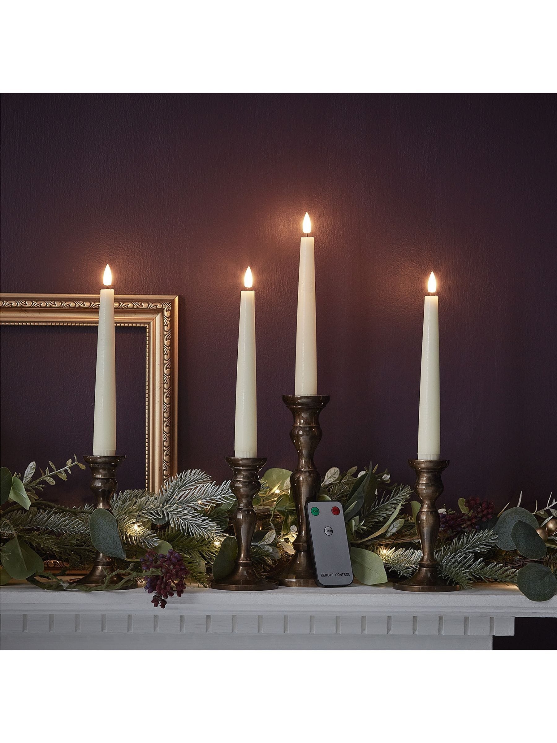 Lights4fun Elfenbein TruGlow LED-Stumpenkerzen 17cm, UK-Version
