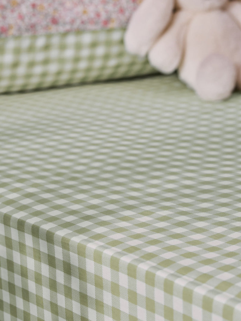 Jojo Maman Bébé green gingham fitted sheet, UK version