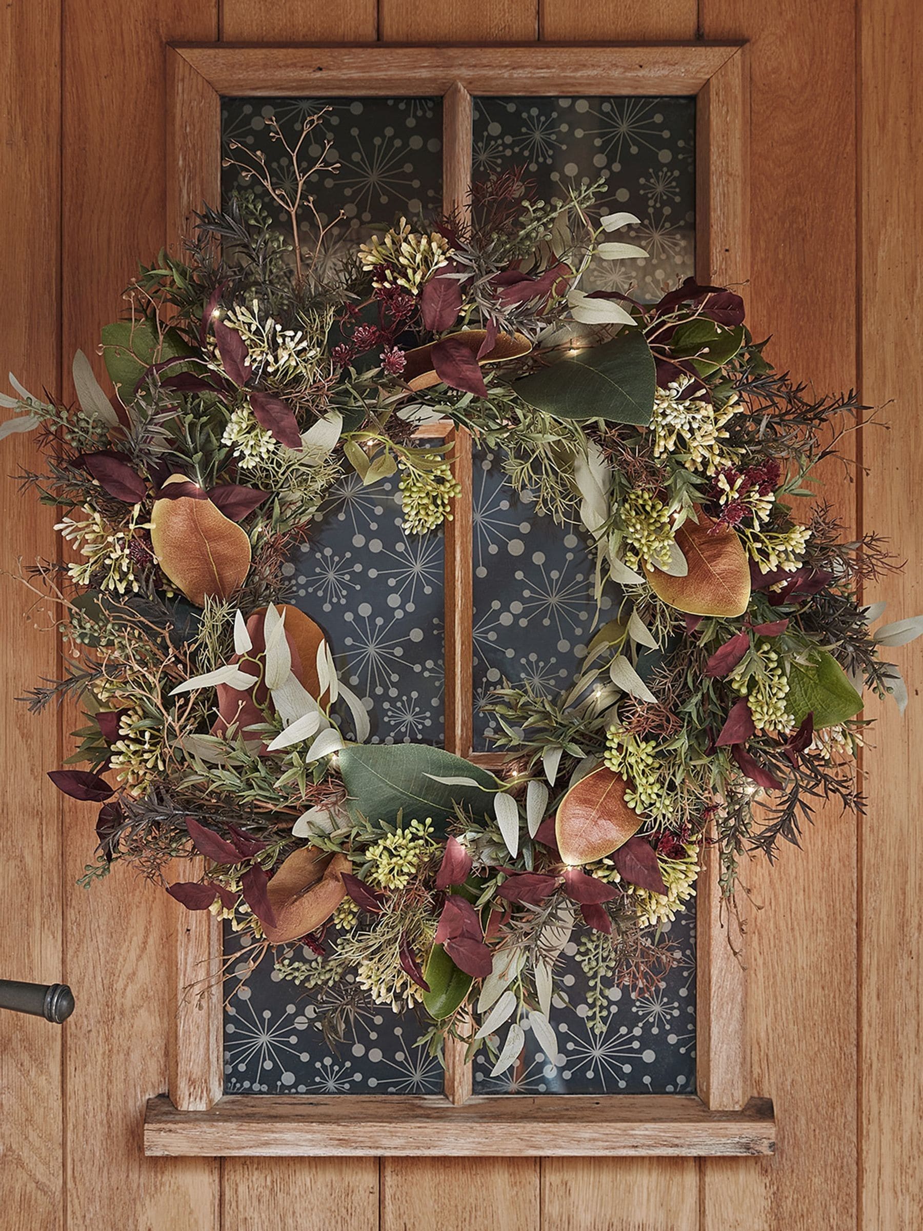 Lights4fun pre-lit autumn and Christmas wreath 60cm, UK version