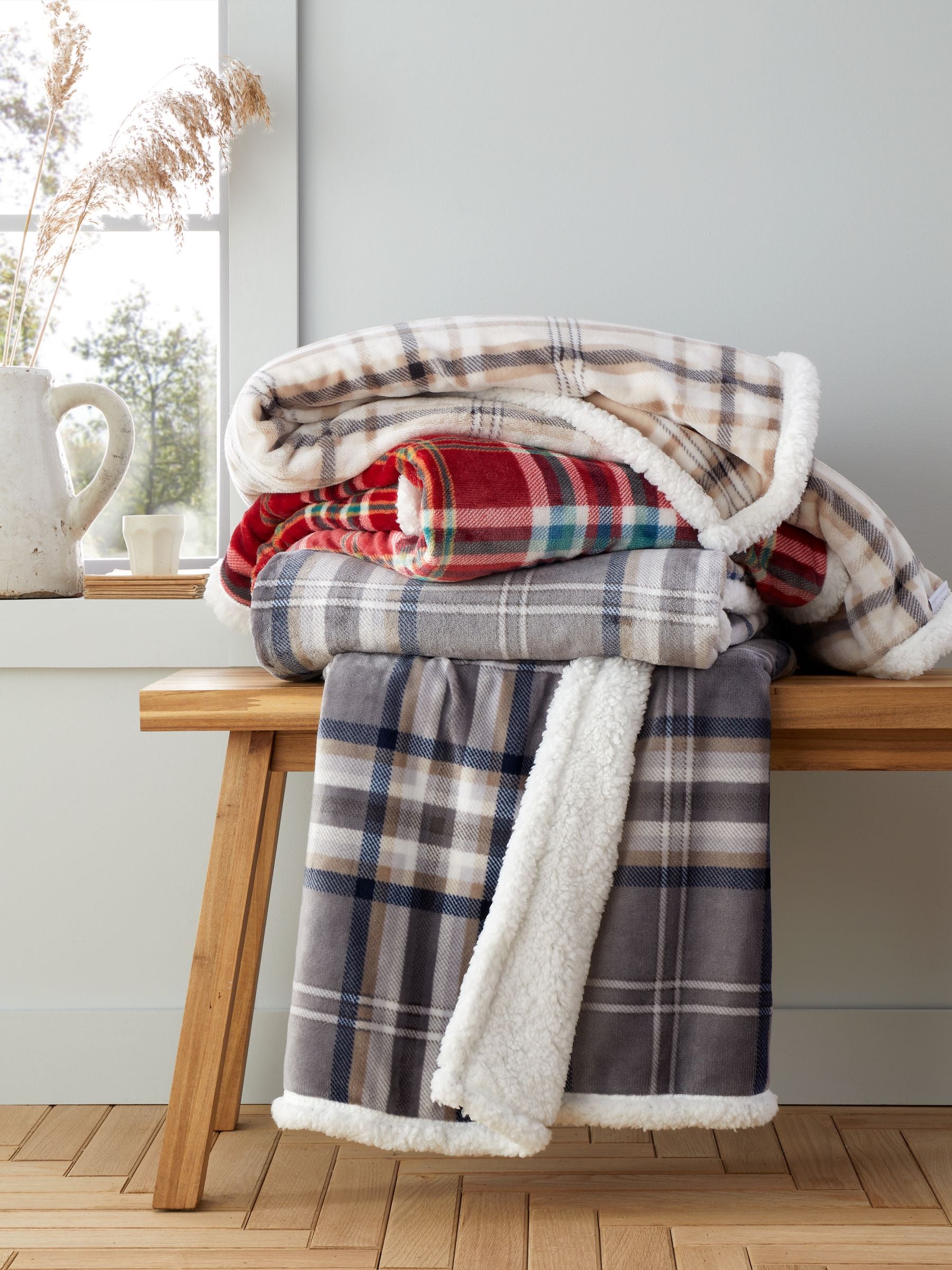Catherine Lansfield red tartan check throw 130x170cm - British product