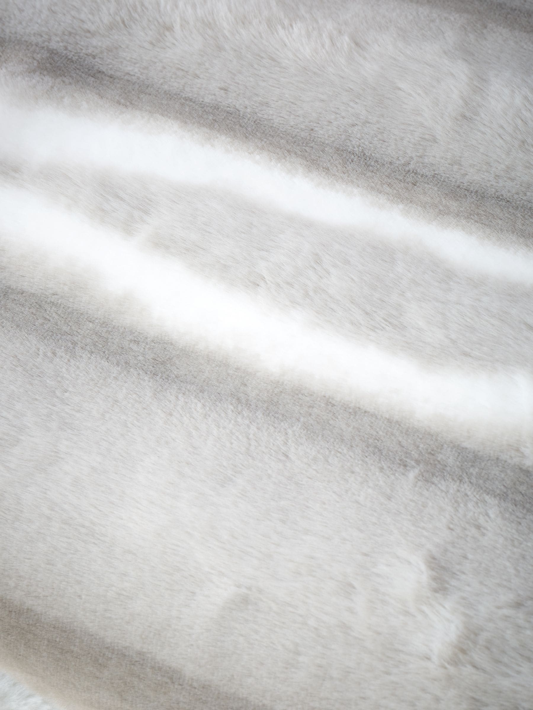 Catherine Lansfield grey faux fur throw 130x170cm - British product