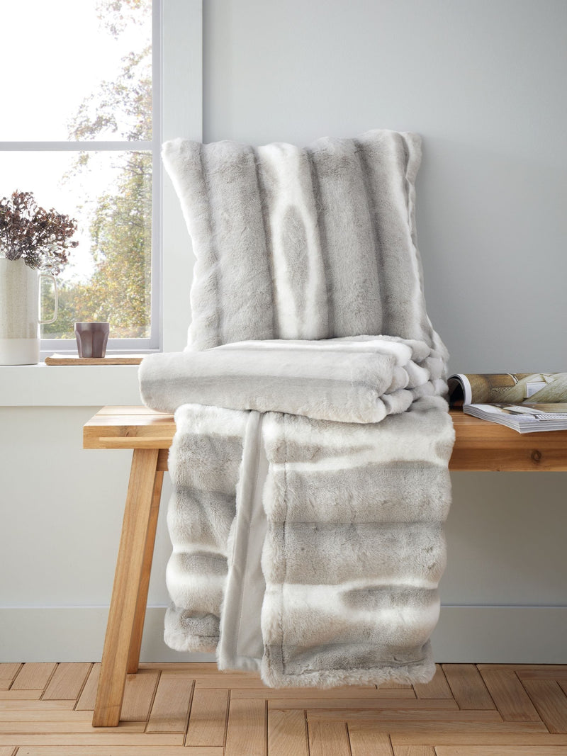 Catherine Lansfield grey faux fur throw 130x170cm - British product