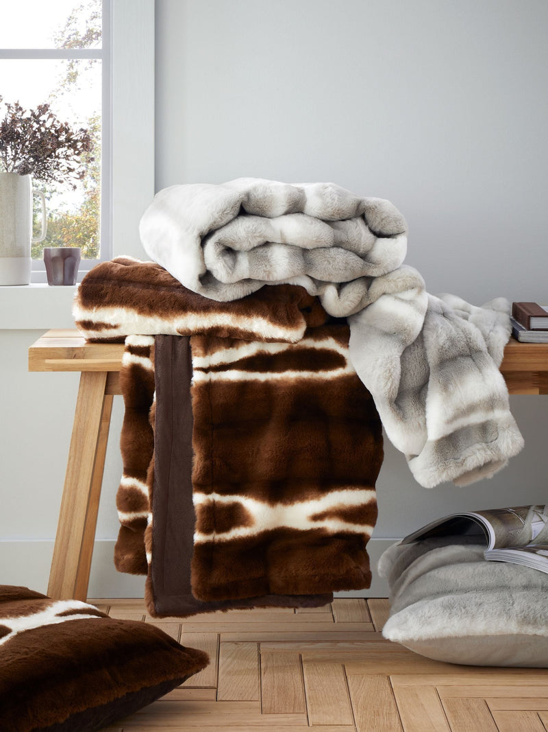Catherine Lansfield grey faux fur throw 130x170cm - British product