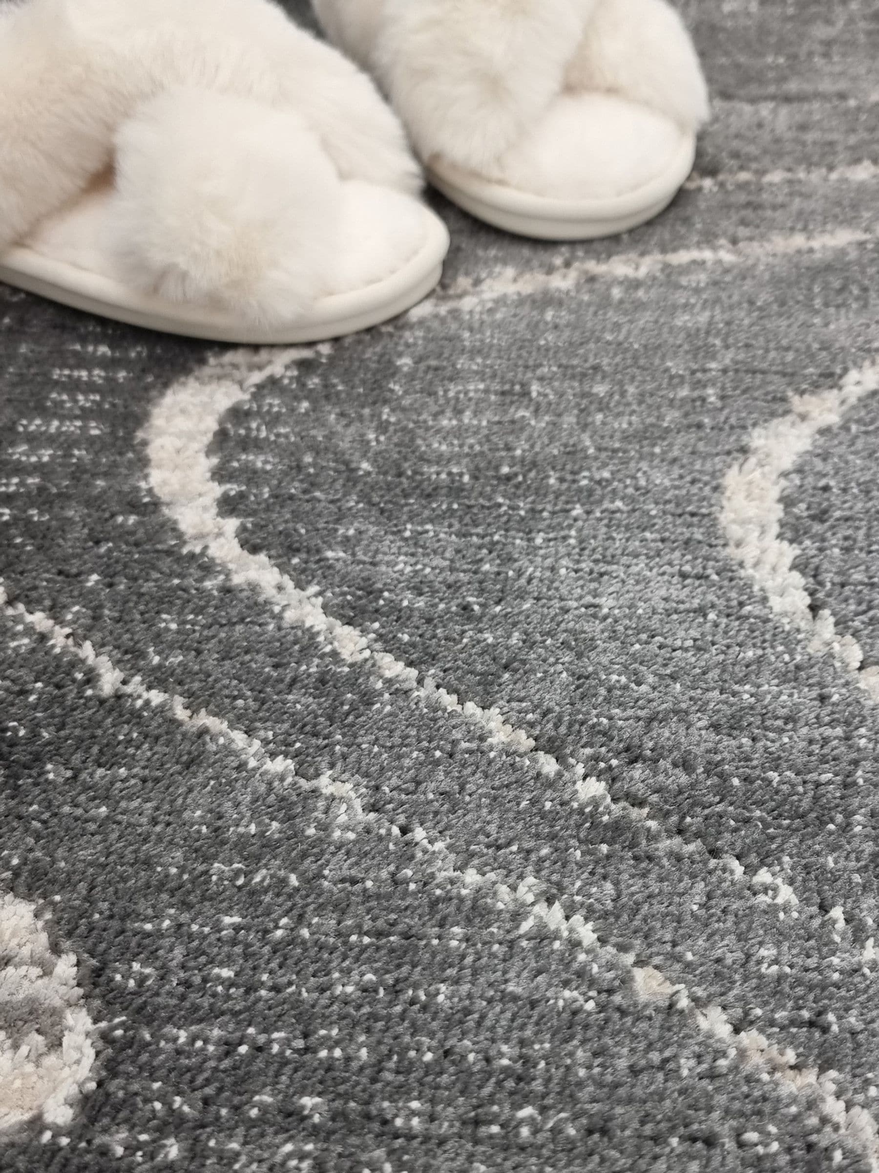 The Rug Edit Axel Wave rug in charcoal, UK version